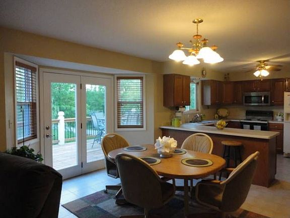 Kitchen/Breakfast Deck