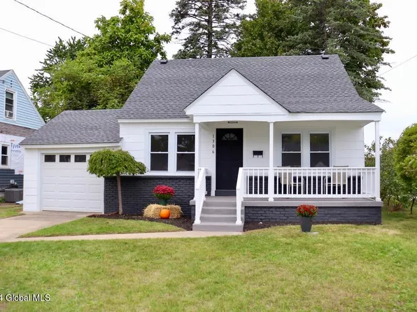 1306 Palma Avenue, Rotterdam, NY 12306