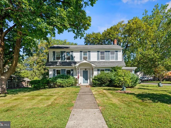 12 E Prospect St, Hopewell, NJ 08525