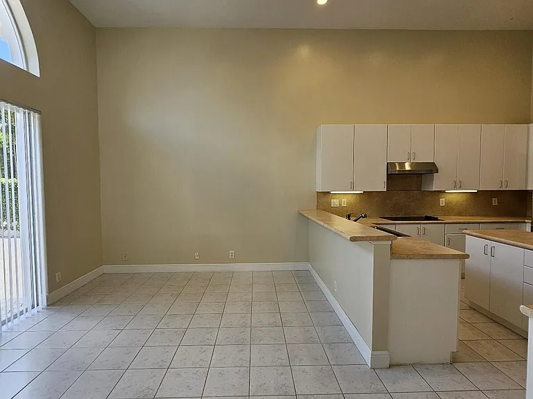 6190 NW 23rd Rd — Photo 9