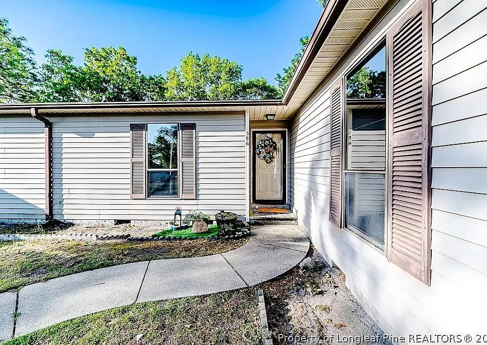 586 Countrytown Dr