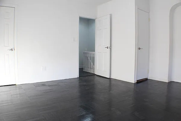 Rented by MNS | media 3