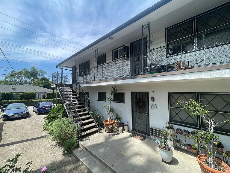 928 W. Glenoaks blvd. Glendale CA — Photo 11
