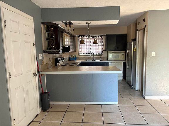 4th image of 1608 NW 46th St
