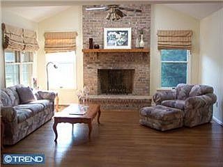 5th image of 65 Beech Hill Dr
