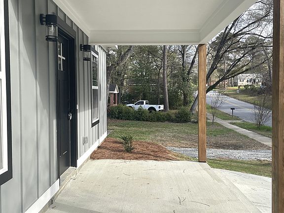 3rd image of 4001 17th Ave