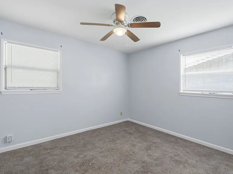 135 Brettonwood Dr #135 — Photo 15