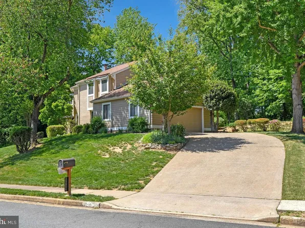 11814 Blue Spruce Rd, Reston, VA 20191