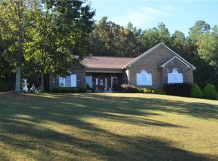 205 Long View Ln, Pickens, SC 29671