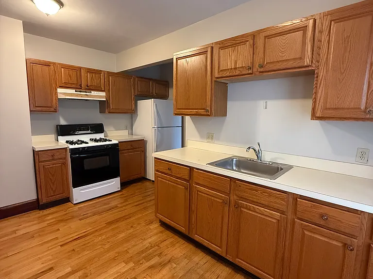 21 Woodman St #1 — Photo 6