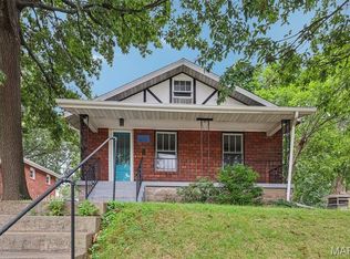 7426 Richmond Pl, Saint Louis, MO 63143