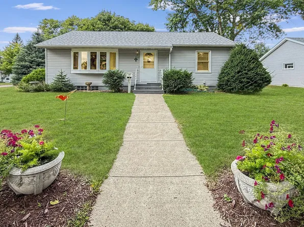 721 S 11th St, Montevideo, MN 56265