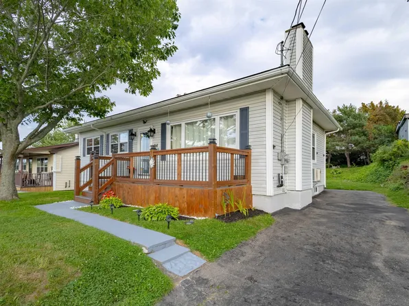 26 Grove St, Sydney, NS B1P 3M8