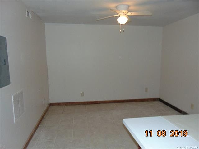 2nd image of 1101 Locust St APT 10