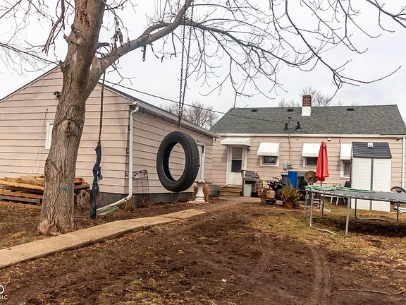 3rd image of 321 E 34th St