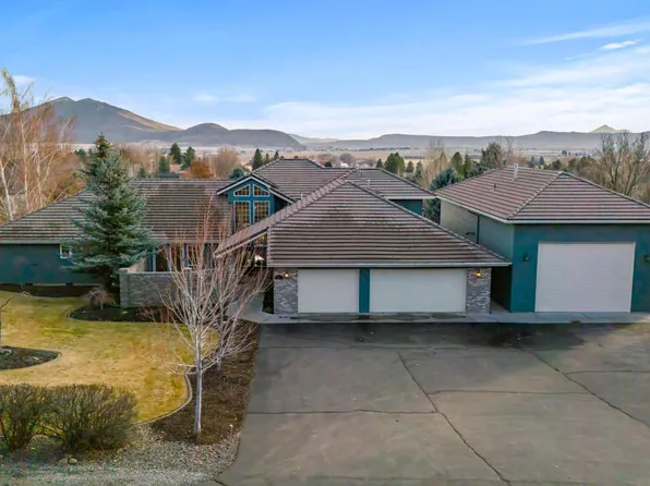 9332 Greenbriar Dr, Klamath Falls, OR 97603