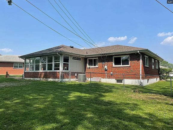 3rd image of 2326 Center Ave