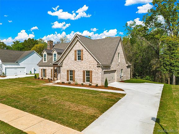 2nd image of 179 Macallister Rdg