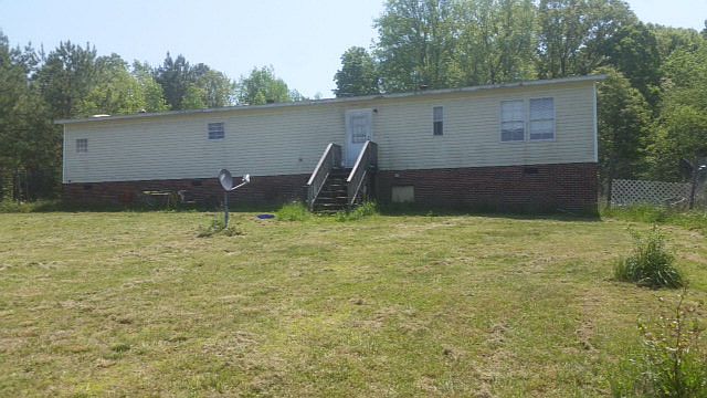 2nd image of 1011 Sandy Trl