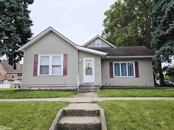720 Division St, Webster City, IA 50595