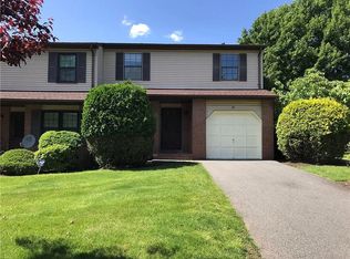 10 Dogwood Dr #10, Edison, NJ 08820