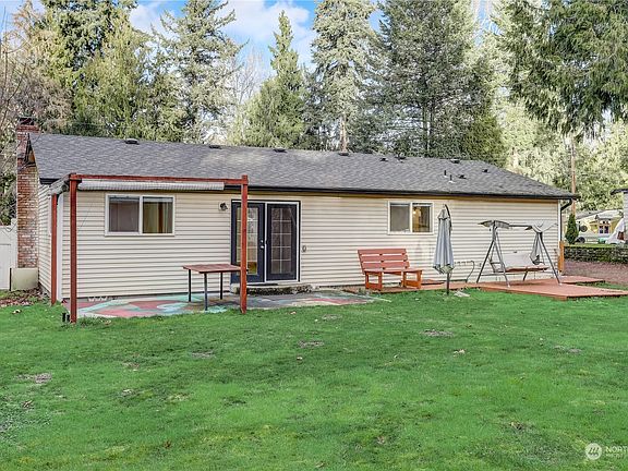 2nd image of 21421 NE 61st Street
