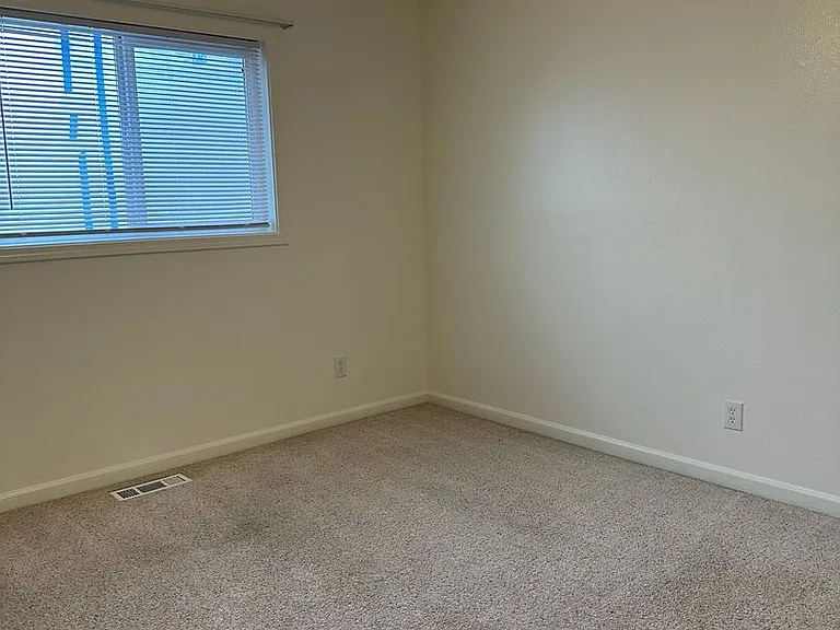 3725 Chaffee Cir — Photo 16