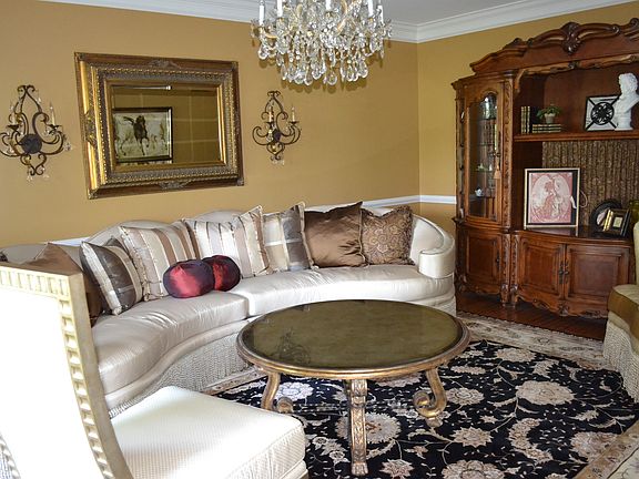 4th image of 2060 Silverwood Dr
