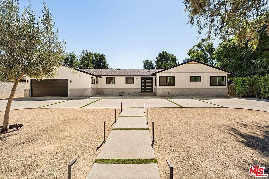 5 bed, 4.0 bath, 2881 sqft, $14,950 — Photo 1