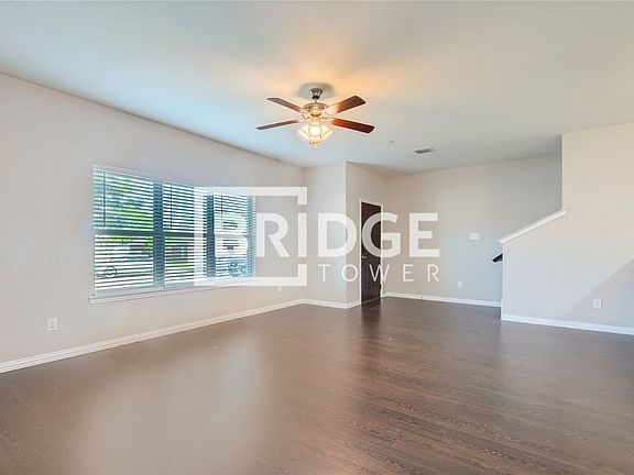 2nd image of 1428 Lake Crest Ln