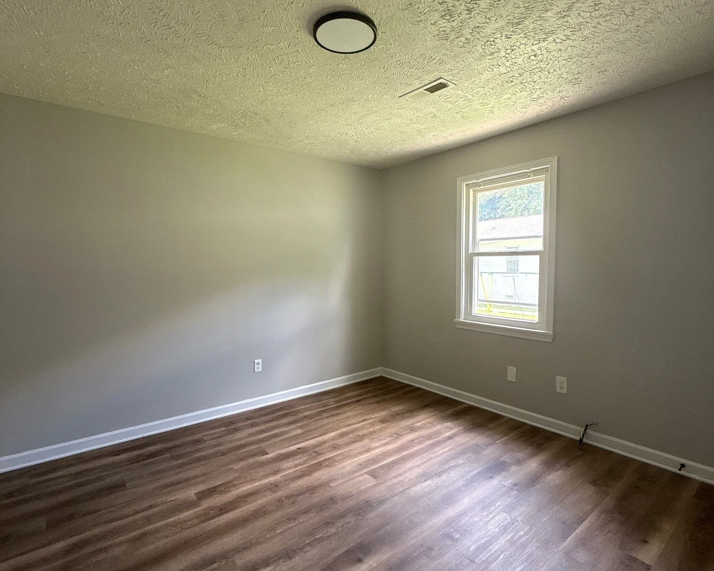 916 Monroe #4, Brownsville - Unit 1 — Photo 3