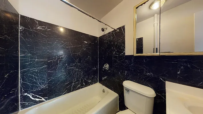 Rented by Bond New York | media 25