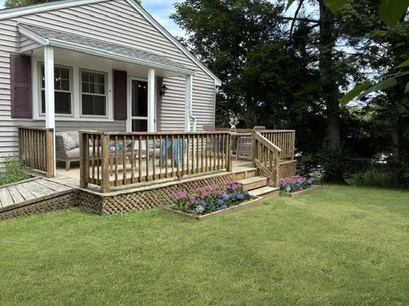 2 Stanley Ter, Woburn, MA 01801
