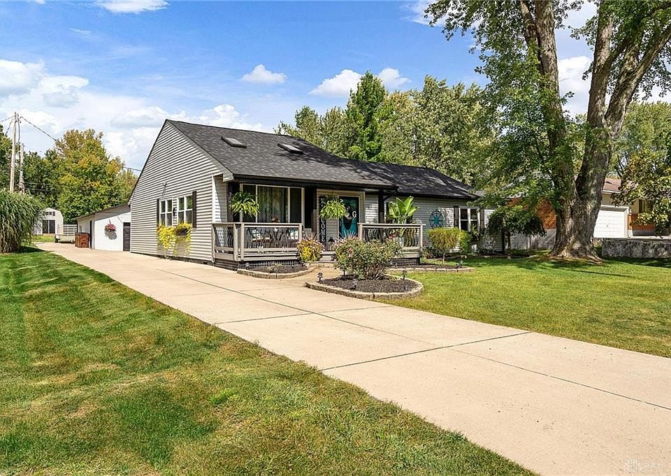 1st image of 3844 Winthrop Dr