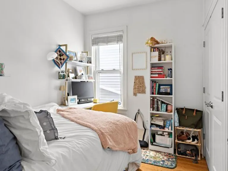 257 E St #1 — Photo 4