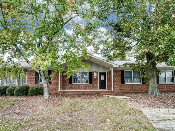 116 S Cedar St, Pageland, SC 29728