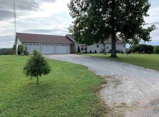 701 Young Rd, Finger, TN 38334