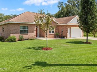 5368 Cooper St, Graceville, FL 32440