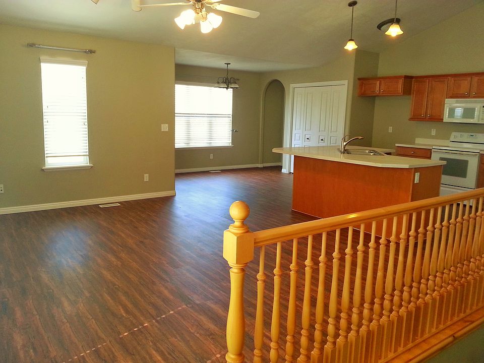 2nd image of 4423 N Chestnut Oak Dr