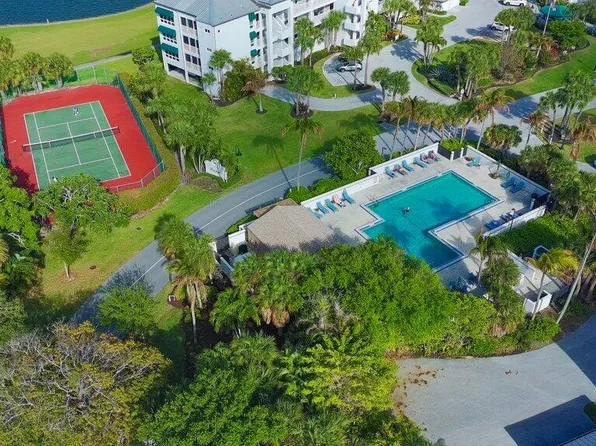 218 NE Edgewater Drive #218, Hutchinson Island, FL 34996