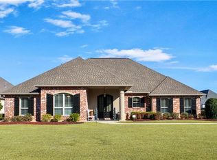 832 Manor Ln, Covington, LA 70433