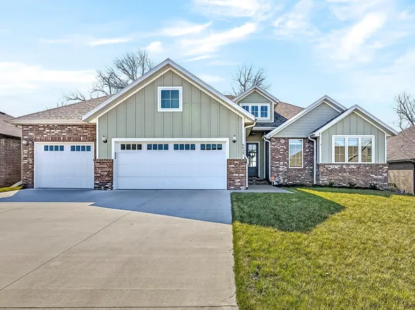 6039 S Kings Avenue, Springfield, MO 65810
