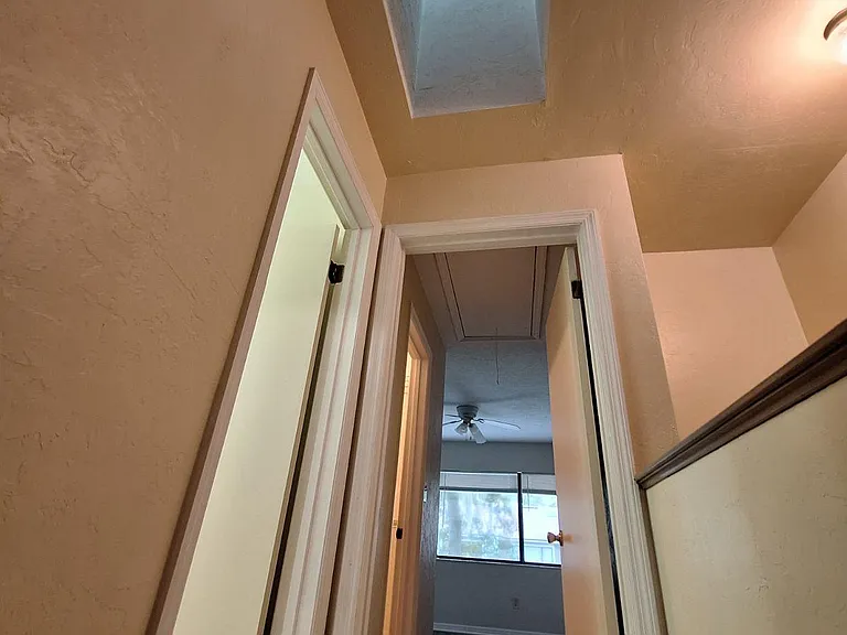6111 SW 8th Pl — Photo 11