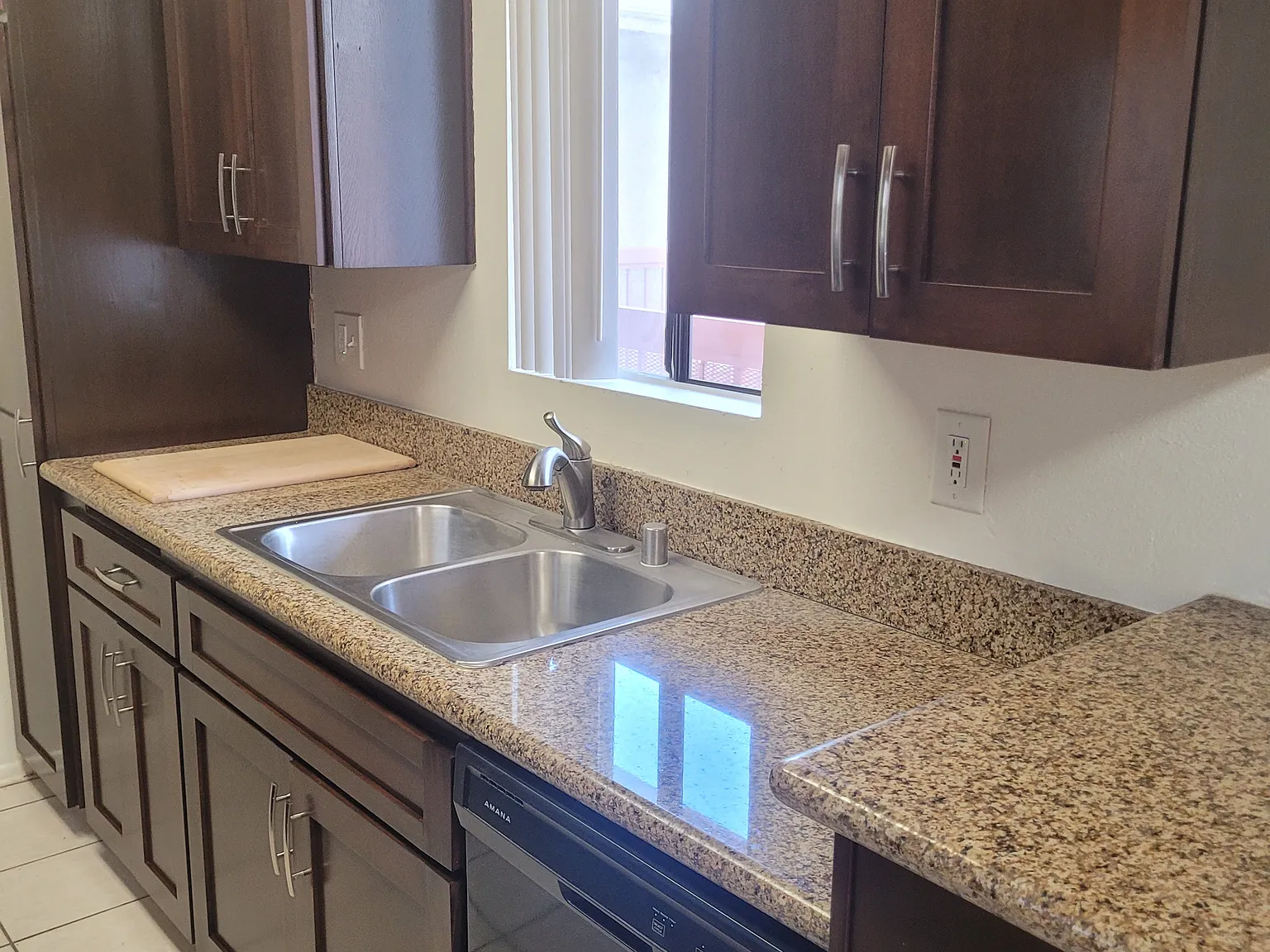 2 bed, 1000 sqft, $3,095 — Photo 4