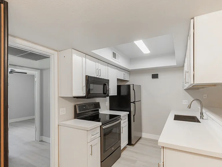 8838 N 8th St #102 — Photo 12