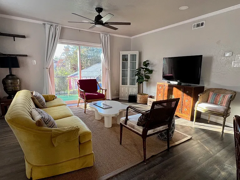 168 Barilla Pl #202-B — Photo 2
