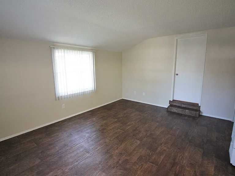 Applewood Apartments — Photo 58