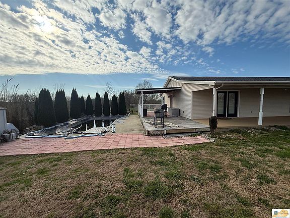 5th image of 2457 Russell Springs Rd