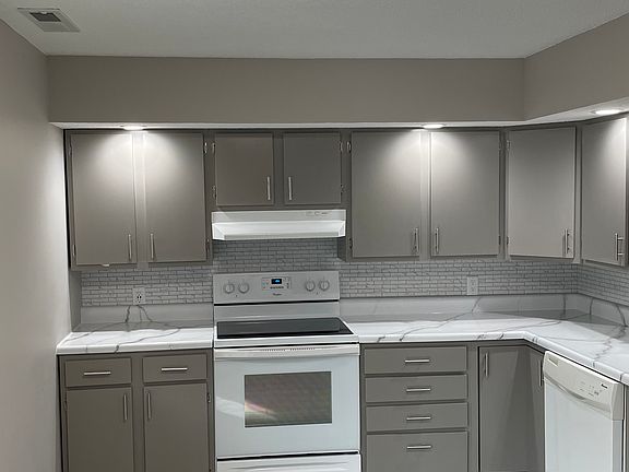 4th image of 905A Fleetwood Dr #A