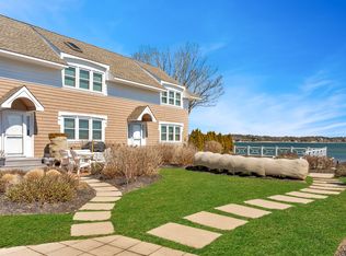 (Undisclosed Address), Hampton Bays, NY